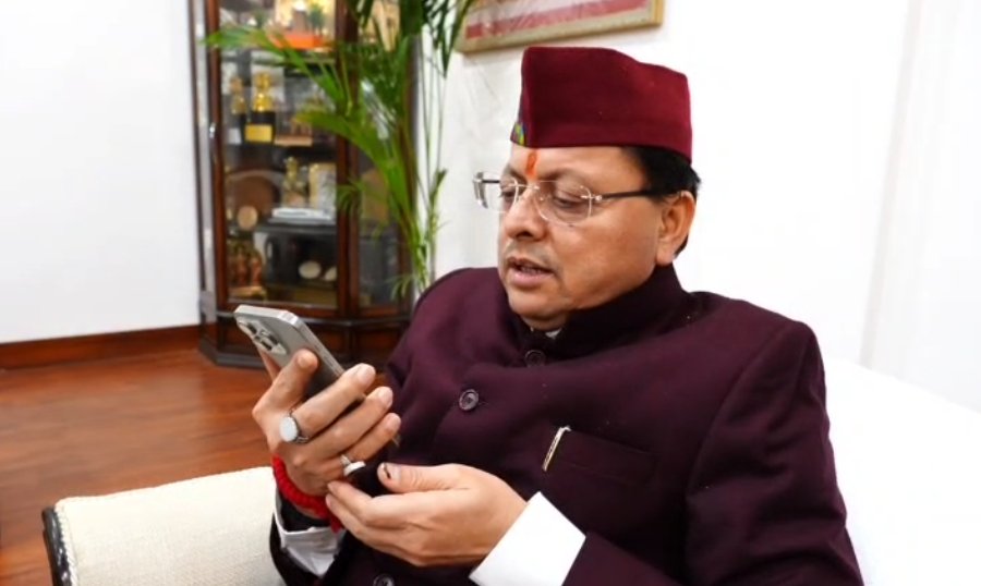 महिला क्रिकेट वर्ल्ड कप स्टार स्नेहा राणा को मुख्यमंत्री धामी का फोन — दी शुभकामनाएं, घोषित किए ₹50 लाख प्रोत्साहन राशि