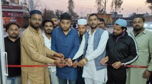 चरथावल में ‘फोकस हेयर सेलून’ का भव्य शुभारंभ, मोईन त्यागी ने फीता काटकर किया शुभारंभ