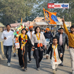 प्रेम से शिव भक्ति तक: उजमा खान ने उठाई कांवड़, हिन्दू प्रेमी से शादी की मनोकामना