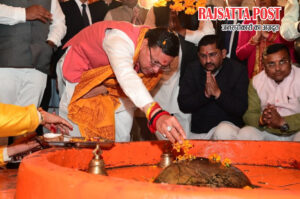 मुख्यमंत्री पुष्कर सिंह धामी ने खटीमा में वनखंडी महादेव मंदिर महाशिवरात्रि मेले का किया शुभारम्भ