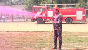 मुजफ्फरनगर: रिजर्व पुलिस लाइन में हर्षोल्लास के साथ मनाई गई होली, एसएसपी ने पुलिसकर्मियों को दी शुभकामनाएं