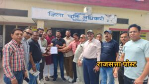 मुजफ्फरनगर में गैस सिलेंडर आपूर्ति को लेकर व्यापार मंडल का प्रदर्शन, जिला पूर्ति अधिकारी को सौंपा शिकायत पत्र