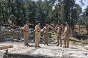 चोपता-तुंगनाथ घाटी का एसपी ने किया निरीक्षण, यात्रा सुरक्षा व्यवस्थाओं का लिया जायजा