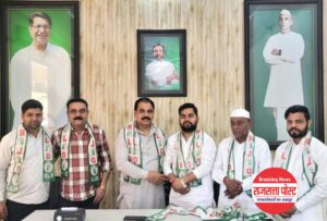 मुजफ्फरनगर: सपा छात्र सभा के कोषाध्यक्ष वत्सल शर्मा ने थामा रालोद का दामन