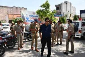 वरिष्ठ पुलिस अधीक्षक मुजफ्फरनगर द्वारा थाना चरथावल का आकस्मिक निरीक्षण, व्यवस्थाओं की गहन समीक्षा कर दिए आवश्यक दिशा-निर्देश