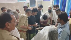 तेज रफ्तार कार का कहर: कार की टक्कर से टहलने निकली महिला की नहर में गिरकर मौत, एक घायल