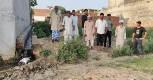 निजी प्लॉट की जलनिकासी को लेकर निर्धना गांव में विवाद, ग्रामीणों ने प्रधान पर लगाया जबरन नाला बनाने का आरोप