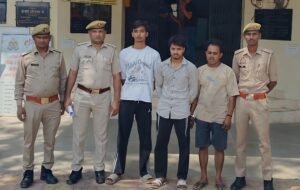 छपार पुलिस का बड़ा खुलासा, चरथावल क्षेत्र निवासी तीन शातिर वाहन चोर गिरफ्तार, चोरी की तीन बाइक बरामद