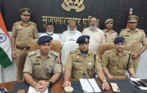 फ़र्ज़ी डिग्री और कूटरचित दस्तावेज बनाने वाले गिरोह का भंडाफोड़, 15 हजार का इनामी समेत तीन गिरफ्तार