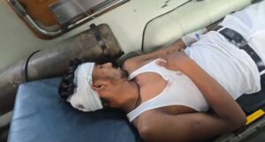 छात्र पर धारदार हथियार से जानलेवा हमला व मारपीट का दर्जनों युवकों पर आरोप, पीड़ित ने थाने दी तहरीर, की कार्यवाई की मांग