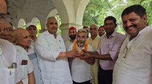 सुमन बिहार-कंपनी बाग रास्तें प्रकरण का हुआ निस्तारण, सांसद हरेंद्र मलिक नें ख़त्म कराई भूख हड़ताल