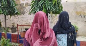 महिला से दुष्कर्म के प्रयास का आरोप, विरोध करने पर तमंचा लेकर धमकाने का दावा, थाने दी तहरीर