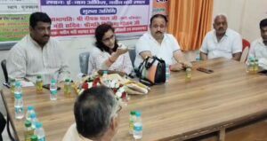 व्यापारियों की मांग पर नवीन मंडी का बाबूराम गेट नंबर-4 अब शाम 8 बजे तक खुलेगा, मंडी सचिव निलिमा गौतम ने तत्काल जारी किए आदेश